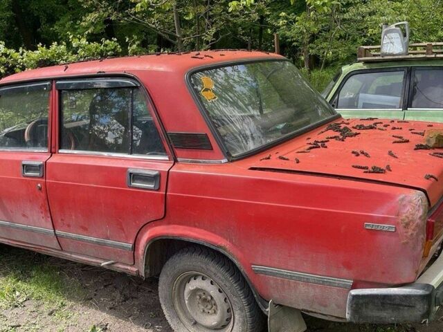 Красный ВАЗ 2105, объемом двигателя 1.5 л и пробегом 245 тыс. км за 289 $, фото 5 на Automoto.ua