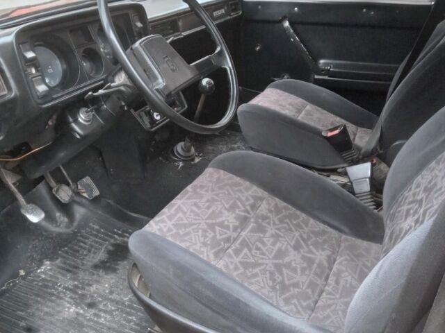 Красный ВАЗ 2105, объемом двигателя 3 л и пробегом 100 тыс. км за 400 $, фото 3 на Automoto.ua