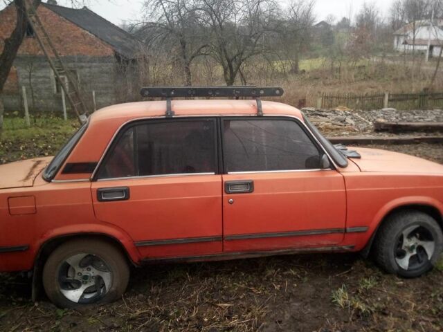 Червоний ВАЗ 2105, об'ємом двигуна 0 л та пробігом 1000 тис. км за 403 $, фото 3 на Automoto.ua