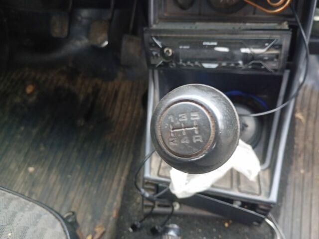 Красный ВАЗ 2105, объемом двигателя 1 л и пробегом 200 тыс. км за 400 $, фото 6 на Automoto.ua