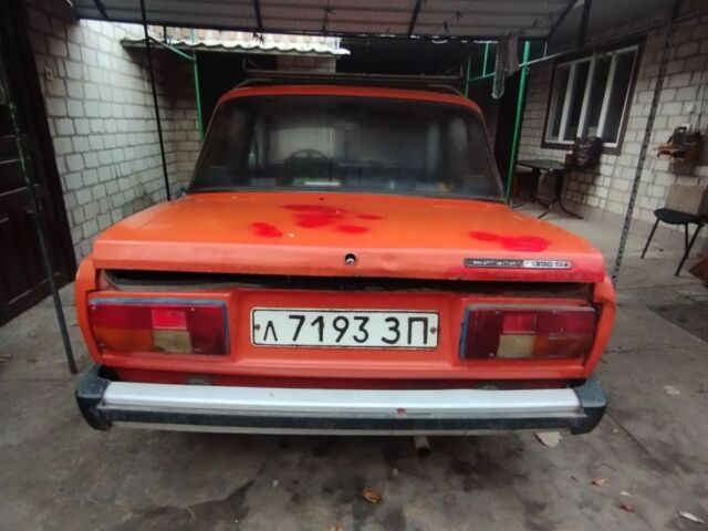 Красный ВАЗ 2105, объемом двигателя 0 л и пробегом 50 тыс. км за 600 $, фото 2 на Automoto.ua
