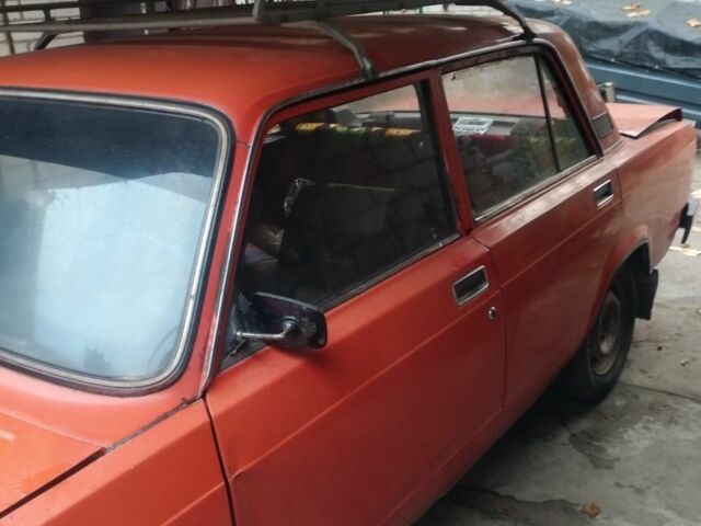 Красный ВАЗ 2105, объемом двигателя 0 л и пробегом 50 тыс. км за 600 $, фото 1 на Automoto.ua