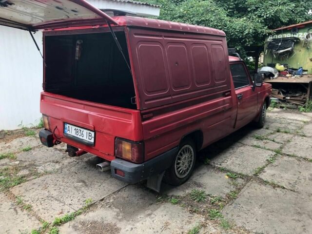 Червоний ВАЗ 2105, об'ємом двигуна 1.6 л та пробігом 1 тис. км за 1100 $, фото 4 на Automoto.ua