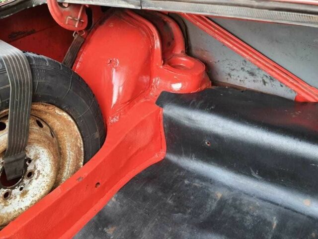 Красный ВАЗ 2105, объемом двигателя 0 л и пробегом 100 тыс. км за 900 $, фото 8 на Automoto.ua