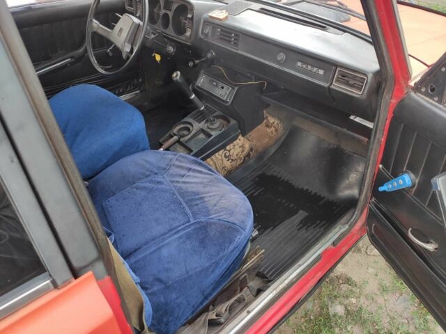 Красный ВАЗ 2105, объемом двигателя 1.3 л и пробегом 125 тыс. км за 670 $, фото 8 на Automoto.ua