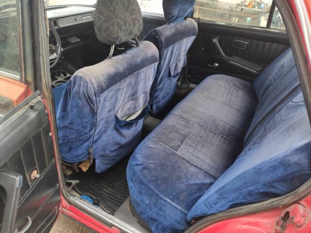 Красный ВАЗ 2105, объемом двигателя 1.3 л и пробегом 125 тыс. км за 670 $, фото 7 на Automoto.ua