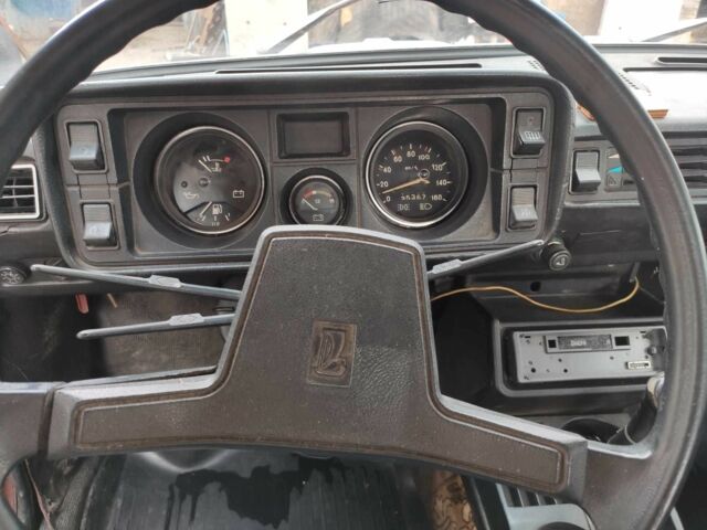 Красный ВАЗ 2105, объемом двигателя 1.3 л и пробегом 125 тыс. км за 670 $, фото 11 на Automoto.ua