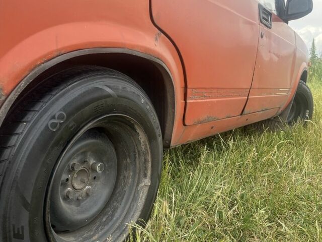 Красный ВАЗ 2105, объемом двигателя 1.3 л и пробегом 3 тыс. км за 769 $, фото 4 на Automoto.ua