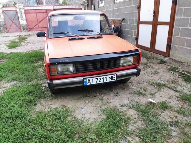 Красный ВАЗ 2105, объемом двигателя 1.3 л и пробегом 125 тыс. км за 670 $, фото 1 на Automoto.ua