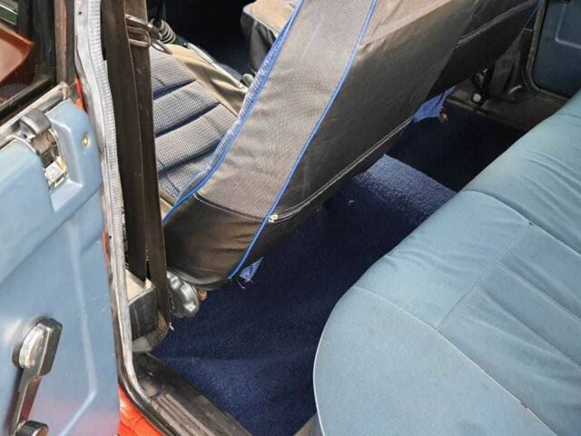 Красный ВАЗ 2105, объемом двигателя 0 л и пробегом 100 тыс. км за 900 $, фото 13 на Automoto.ua