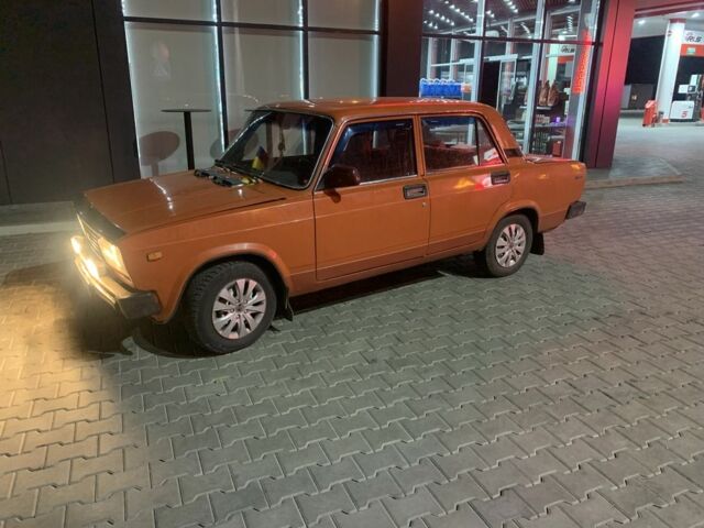 Красный ВАЗ 2105, объемом двигателя 1.3 л и пробегом 16 тыс. км за 787 $, фото 1 на Automoto.ua