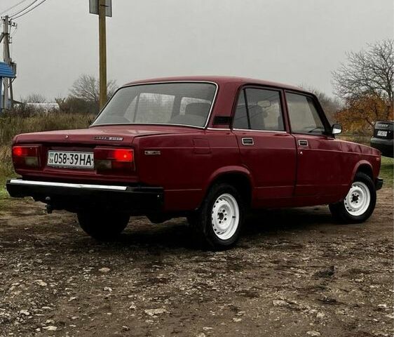 Красный ВАЗ 2105, объемом двигателя 1.3 л и пробегом 450 тыс. км за 643 $, фото 2 на Automoto.ua