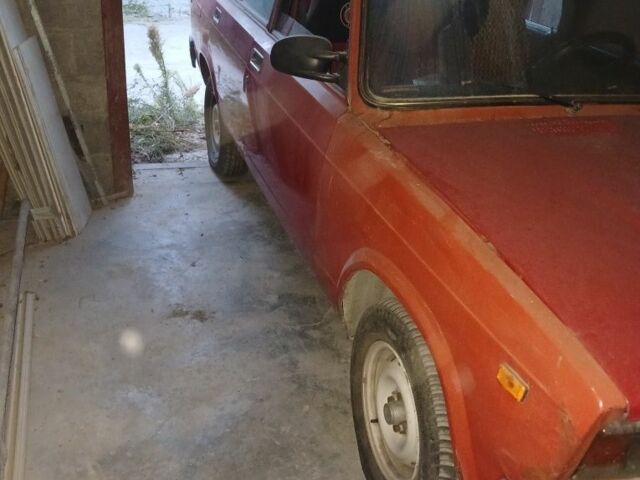 ВАЗ 2105 1981 у Запоріжжя на Automoto.ua Червоний ВАЗ 2105, об'ємом двигуна 0 л та пробігом 33 тис. км за 478 $, фото 1 на Automoto.ua