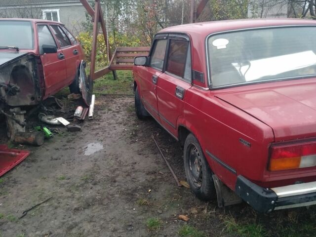 Красный ВАЗ 2105, объемом двигателя 0 л и пробегом 50 тыс. км за 709 $, фото 2 на Automoto.ua