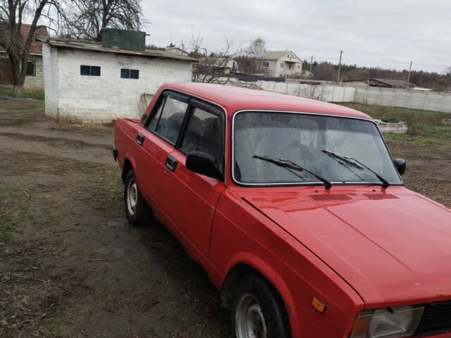 Красный ВАЗ 2105, объемом двигателя 2 л и пробегом 120 тыс. км за 285 $, фото 1 на Automoto.ua