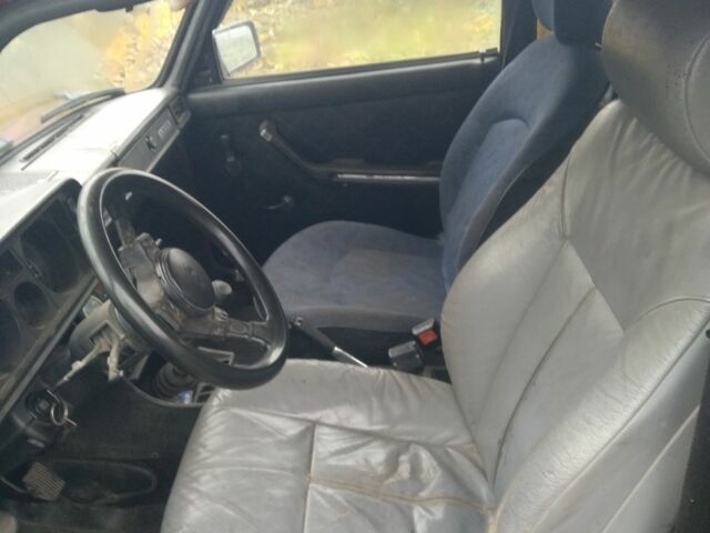 Красный ВАЗ 2105, объемом двигателя 0 л и пробегом 50 тыс. км за 709 $, фото 3 на Automoto.ua