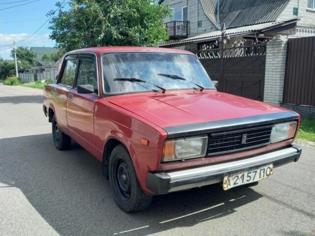 Красный ВАЗ 2105, объемом двигателя 1.3 л и пробегом 100 тыс. км за 554 $, фото 1 на Automoto.ua