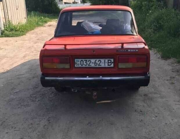 Красный ВАЗ 2105, объемом двигателя 1.5 л и пробегом 200 тыс. км за 320 $, фото 4 на Automoto.ua