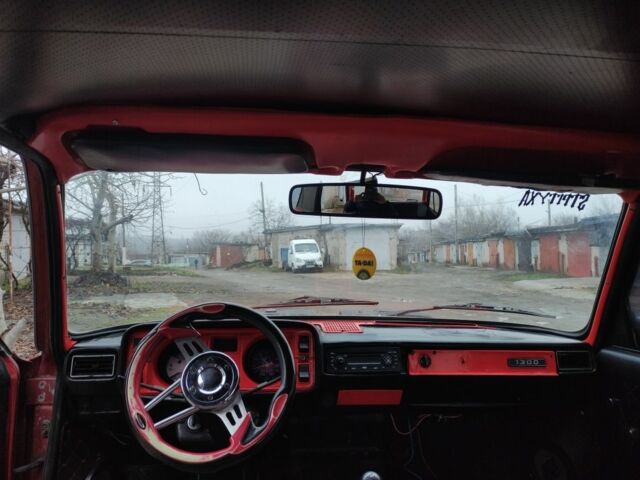 Красный ВАЗ 2105, объемом двигателя 1.3 л и пробегом 33 тыс. км за 617 $, фото 5 на Automoto.ua