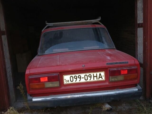 ВАЗ 2105 1981 у Запоріжжя на Automoto.ua Червоний ВАЗ 2105, об'ємом двигуна 0 л та пробігом 33 тис. км за 478 $, фото 3 на Automoto.ua