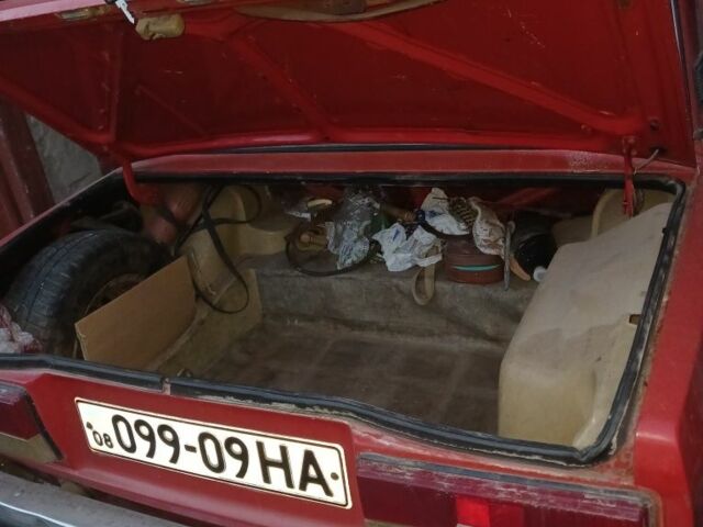 ВАЗ 2105 1981 у Запоріжжя на Automoto.ua Червоний ВАЗ 2105, об'ємом двигуна 0 л та пробігом 33 тис. км за 478 $, фото 4 на Automoto.ua