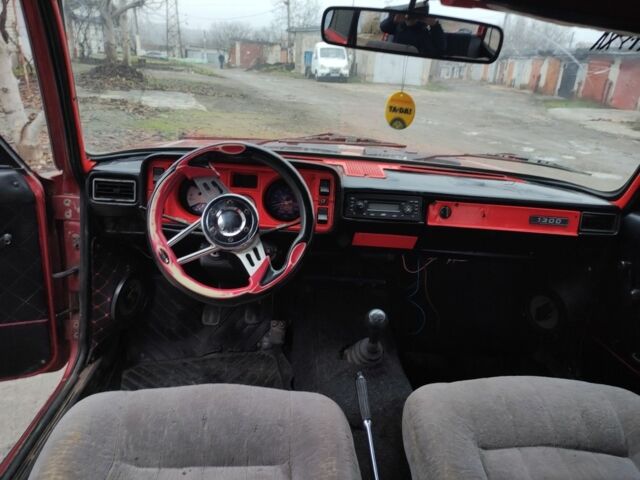 Красный ВАЗ 2105, объемом двигателя 1.3 л и пробегом 33 тыс. км за 617 $, фото 12 на Automoto.ua