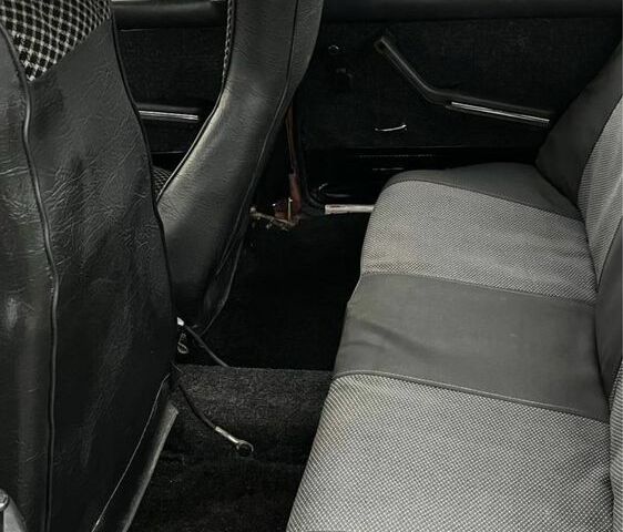 Красный ВАЗ 2105, объемом двигателя 1.3 л и пробегом 450 тыс. км за 643 $, фото 5 на Automoto.ua