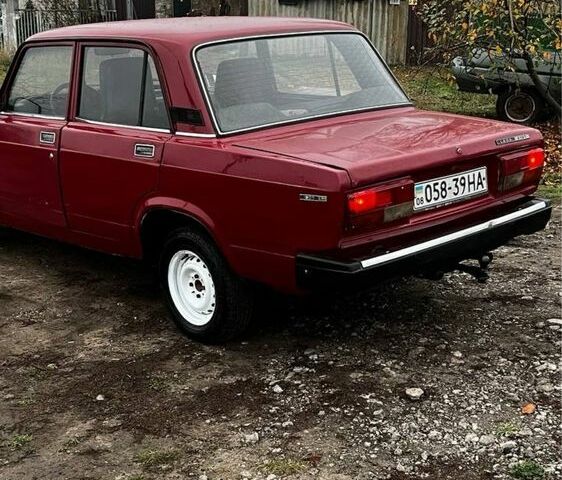 Красный ВАЗ 2105, объемом двигателя 1.3 л и пробегом 450 тыс. км за 643 $, фото 3 на Automoto.ua