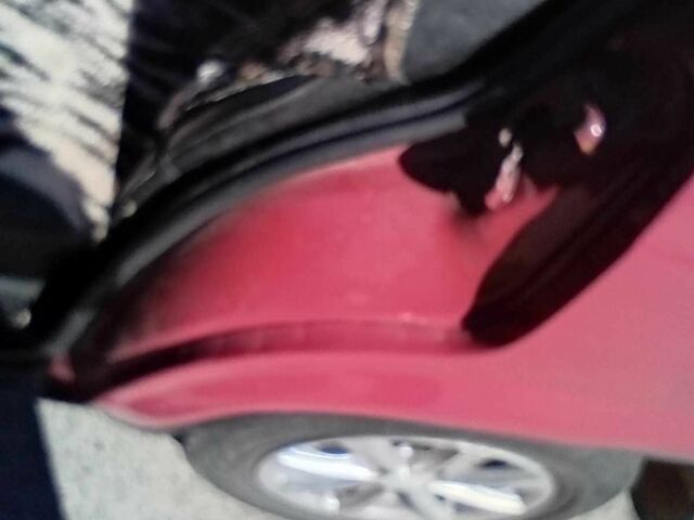 Красный ВАЗ 2105, объемом двигателя 1.3 л и пробегом 63 тыс. км за 1200 $, фото 4 на Automoto.ua