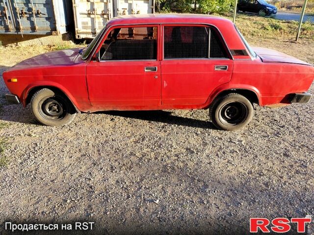 Красный ВАЗ 2105, объемом двигателя 1.3 л и пробегом 190 тыс. км за 700 $, фото 1 на Automoto.ua