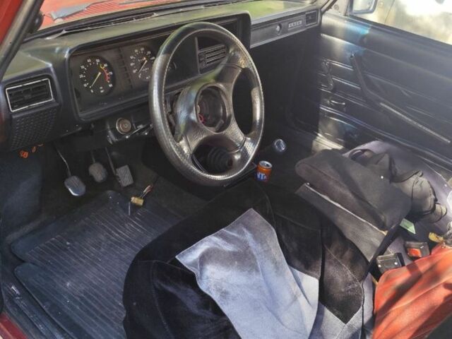 Красный ВАЗ 2105, объемом двигателя 0 л и пробегом 3 тыс. км за 409 $, фото 2 на Automoto.ua