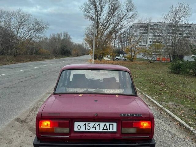 Красный ВАЗ 2105, объемом двигателя 1.3 л и пробегом 333 тыс. км за 298 $, фото 3 на Automoto.ua