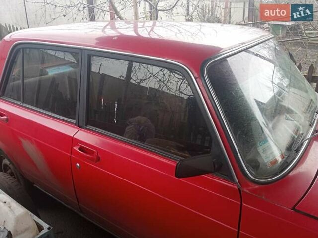 Красный ВАЗ 2105, объемом двигателя 1.2 л и пробегом 300 тыс. км за 1000 $, фото 1 на Automoto.ua