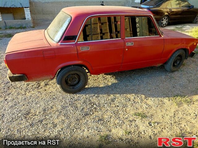 Красный ВАЗ 2105, объемом двигателя 1.3 л и пробегом 190 тыс. км за 700 $, фото 3 на Automoto.ua