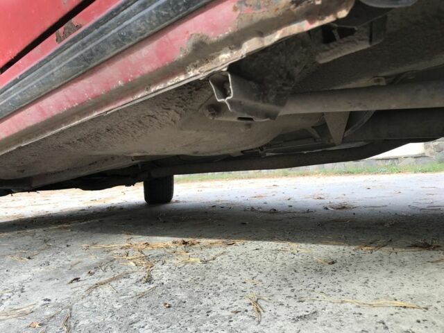 Червоний ВАЗ 2105, об'ємом двигуна 1.3 л та пробігом 555 тис. км за 750 $, фото 9 на Automoto.ua