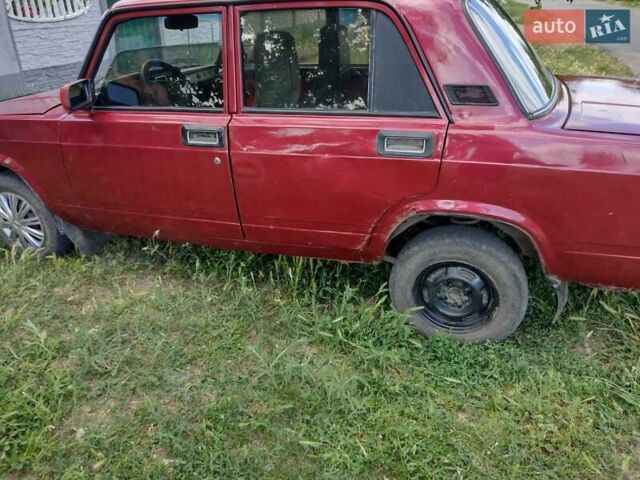 Красный ВАЗ 2105, объемом двигателя 1.3 л и пробегом 100 тыс. км за 750 $, фото 1 на Automoto.ua