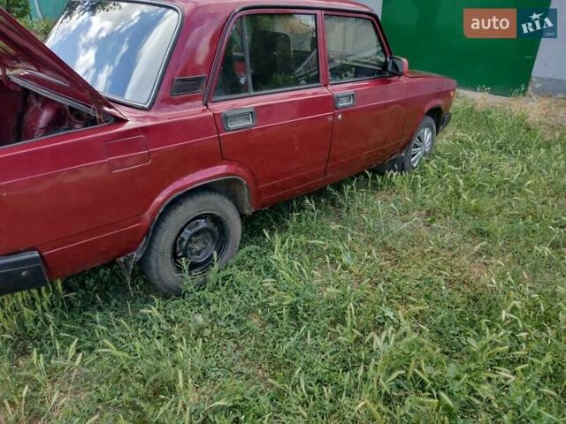 Красный ВАЗ 2105, объемом двигателя 1.3 л и пробегом 100 тыс. км за 750 $, фото 2 на Automoto.ua