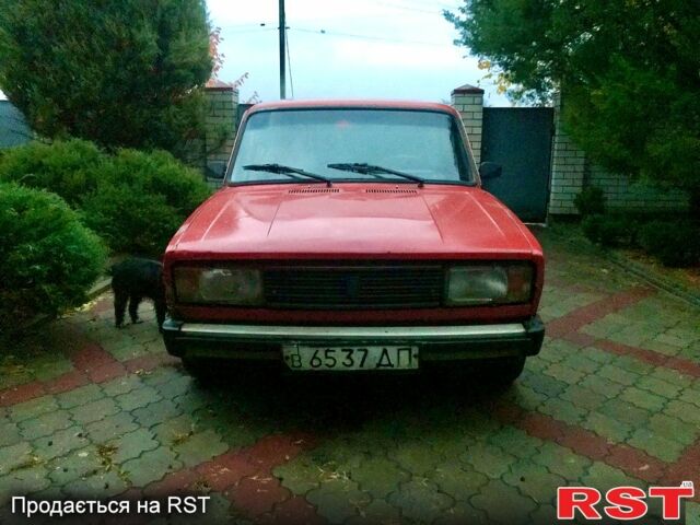 ВАЗ 2105 1982 в Новомосковске на Automoto.ua Красный ВАЗ 2105, объемом двигателя 1.3 л и пробегом 0 тыс. км за 750 $, фото 5 на Automoto.ua