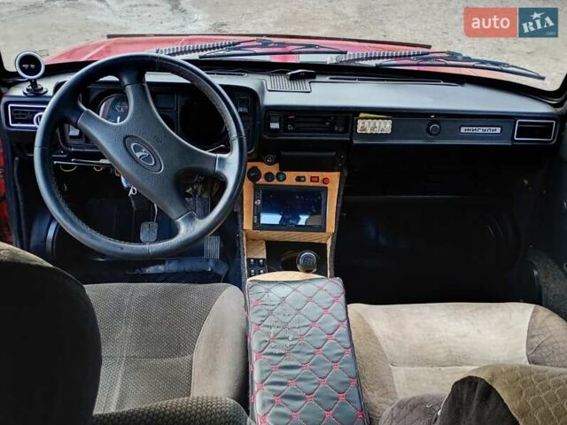 Красный ВАЗ 2105, объемом двигателя 1.5 л и пробегом 50 тыс. км за 1500 $, фото 5 на Automoto.ua
