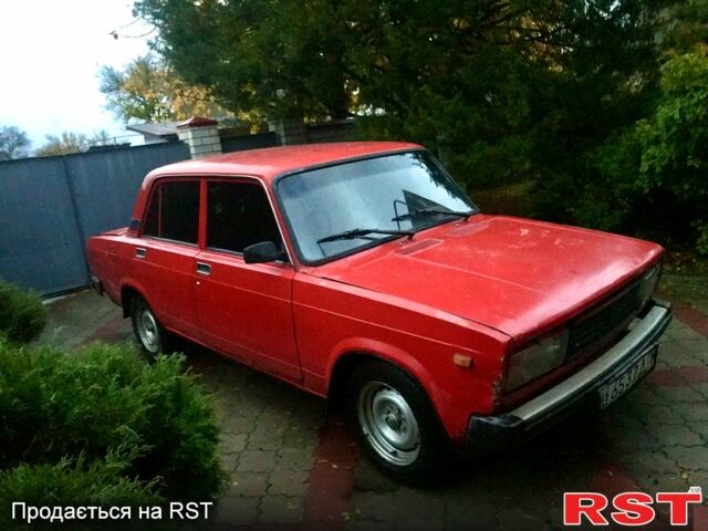 ВАЗ 2105 1982 в Новомосковске на Automoto.ua Красный ВАЗ 2105, объемом двигателя 1.3 л и пробегом 0 тыс. км за 750 $, фото 2 на Automoto.ua