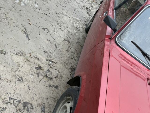 Красный ВАЗ 2105, объемом двигателя 1.3 л и пробегом 3 тыс. км за 523 $, фото 1 на Automoto.ua