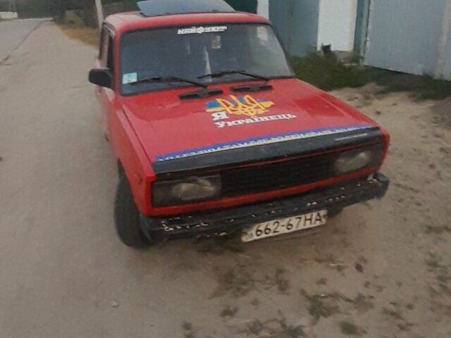Красный ВАЗ 2105, объемом двигателя 1 л и пробегом 8 тыс. км за 601 $, фото 1 на Automoto.ua