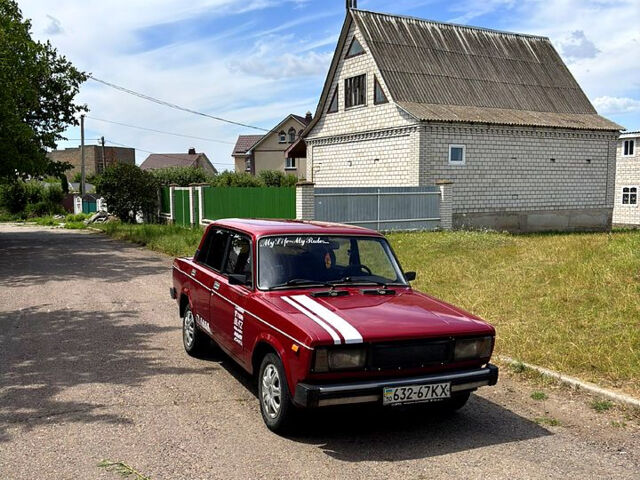 Красный ВАЗ 2105, объемом двигателя 1.3 л и пробегом 120 тыс. км за 590 $, фото 1 на Automoto.ua