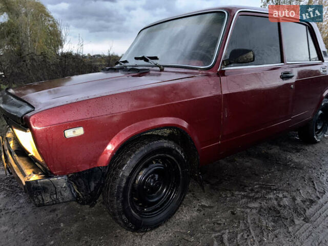 ВАЗ 2105 1983 в Решетиловке на Automoto.ua Красный ВАЗ 2105, объемом двигателя 1.3 л и пробегом 95 тыс. км за 700 $, фото 1 на Automoto.ua