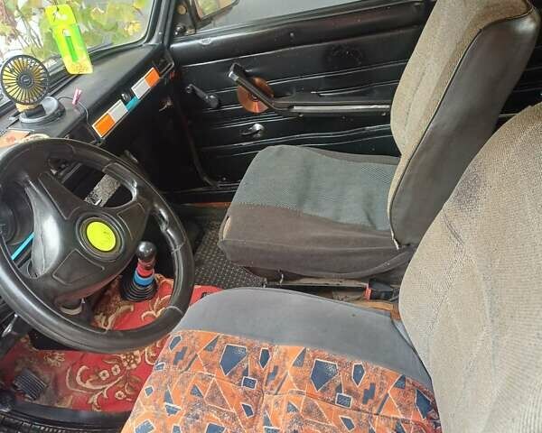 Красный ВАЗ 2105, объемом двигателя 0 л и пробегом 200 тыс. км за 449 $, фото 3 на Automoto.ua