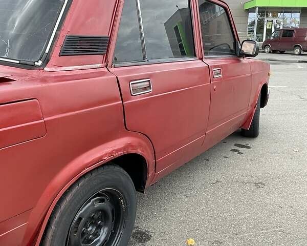 Красный ВАЗ 2105, объемом двигателя 1.2 л и пробегом 666 тыс. км за 650 $, фото 2 на Automoto.ua