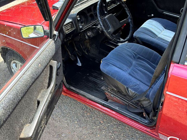 Красный ВАЗ 2105, объемом двигателя 1.3 л и пробегом 120 тыс. км за 590 $, фото 6 на Automoto.ua