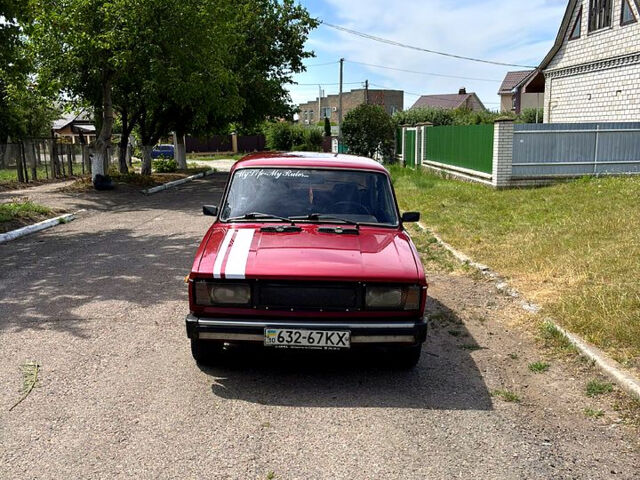 Красный ВАЗ 2105, объемом двигателя 1.3 л и пробегом 120 тыс. км за 590 $, фото 2 на Automoto.ua