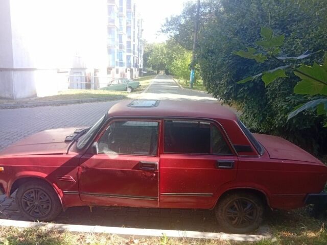 Красный ВАЗ 2105, объемом двигателя 1.5 л и пробегом 170 тыс. км за 214 $, фото 4 на Automoto.ua