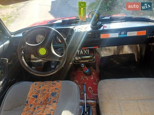 Красный ВАЗ 2105, объемом двигателя 0 л и пробегом 100 тыс. км за 450 $, фото 7 на Automoto.ua